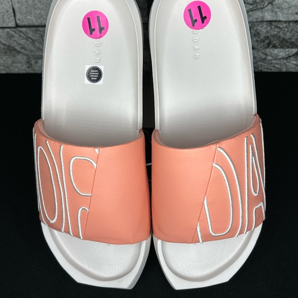 Jordan Nola Slides - NEW - WMNS11 - Picture 9 of 11